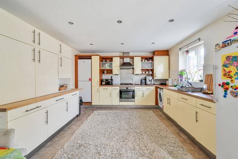 4 bedroom house to rent, Langley Avenue, Worcester Park, KT4