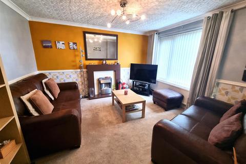 14 Britannia Close, Stanningley, Pudsey, LS28 6NS