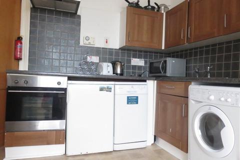 2 bedroom flat to rent, George Street, Aberdeen, AB25