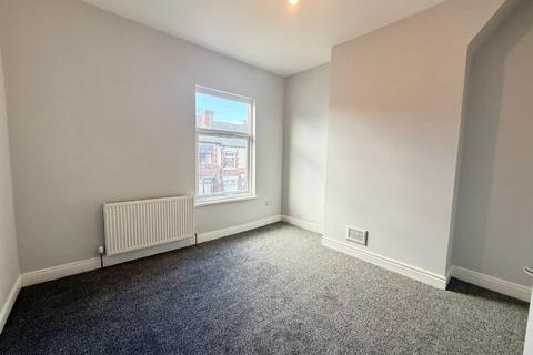 2 bedroom terraced house to rent, Chorlton Road, Stoke-On-Trent ST1