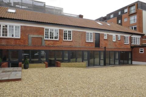 Office to rent, Castle Lane, Bedford MK40