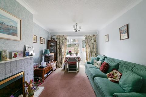 10 Cheviot Close, Banstead, SM7 2PD