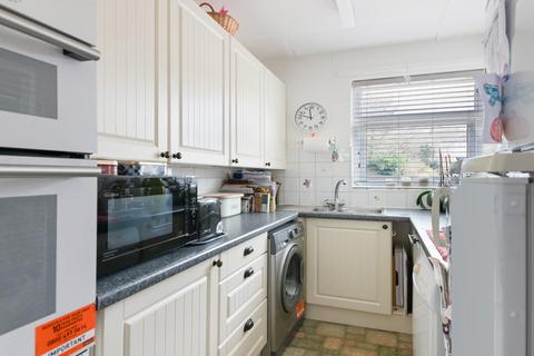 10 Cheviot Close, Banstead, SM7 2PD