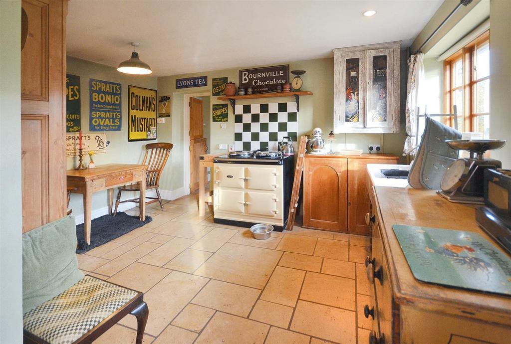 Kitchen/Breakfast Room