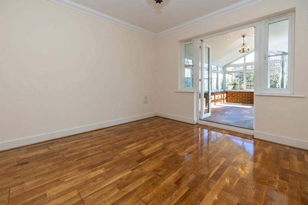 Dining Room.jpg