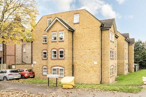 2 bedroom flat for sale, Riggindale Road, London SW16