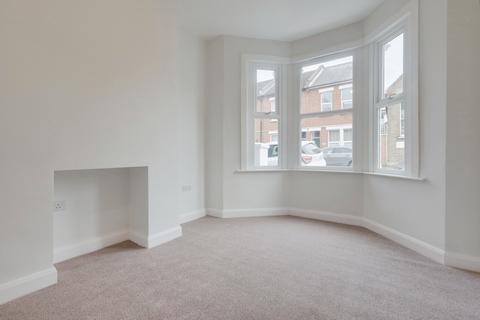 3 bedroom terraced house for sale, Wallis Avenue, Southend-on-Sea, SS2