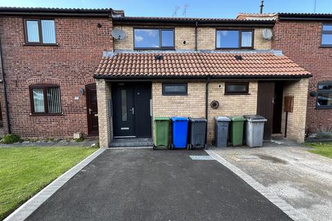 1 bedroom townhouse to rent, Firvale Road, Walton, Chesterfield