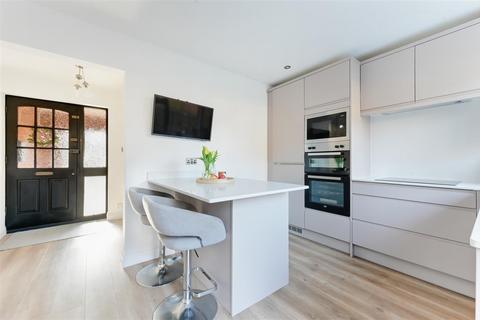 113 Farriers Road, Epsom, KT17 1LR