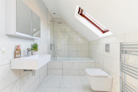 113 Farriers Road, Epsom, KT17 1LR
