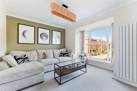 113 Farriers Road, Epsom, KT17 1LR