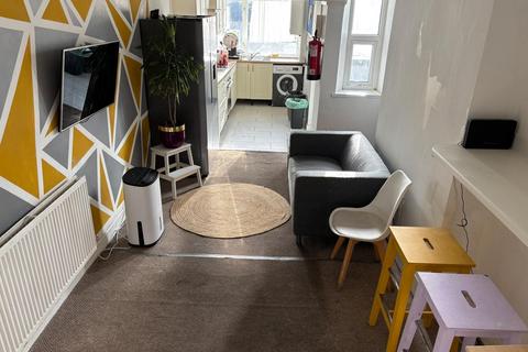 1 bedroom house to rent, Hanover Street, Mount Pleasant, Swansea