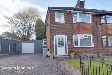 3 bedroom semi-detached house for sale, Readesdale Avenue, Crewe