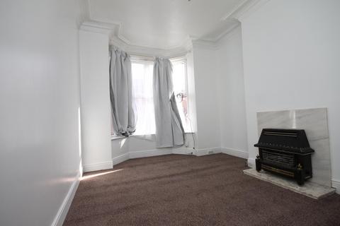 3 bedroom terraced house to rent, Vincent Road, Sharrow, Sheffield, S7