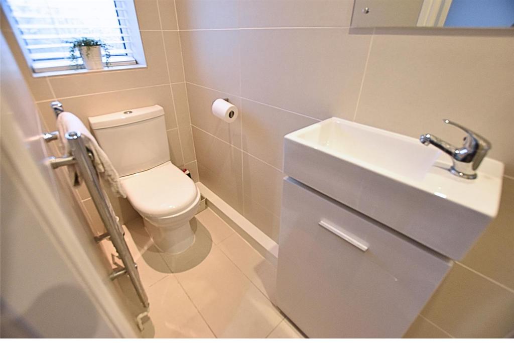 En suite shower room