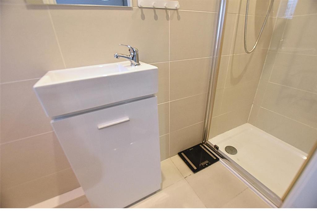 En suite shower room