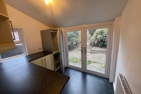 2 bedroom end of terrace house to rent, Schreiber Road, Ipswich IP4