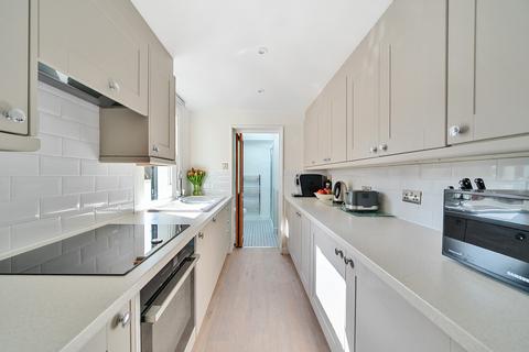 58 Ludlow Road, Guildford, GU2 7NW