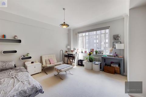 Studio for sale, Paramount Court, Fitzrovia