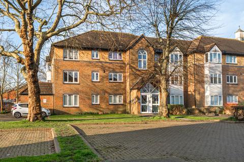 1 bedroom apartment for sale, Cotswold Way, Worcester Park KT4