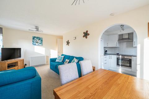 1 bedroom apartment for sale, Cotswold Way, Worcester Park KT4