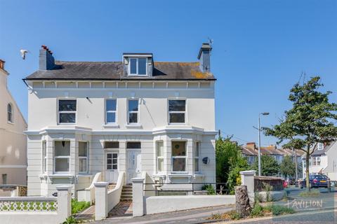 4 bedroom maisonette to rent, Maisonette Ditchling Road, Brighton