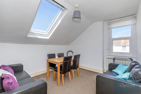 4 bedroom maisonette to rent, Maisonette Ditchling Road, Brighton