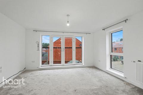 3 bedroom semi-detached house for sale, North Parade, Bordon