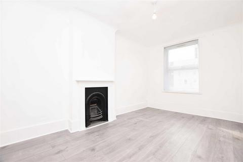 4 bedroom apartment to rent, Staines Road West, Sunbury-On-Thames