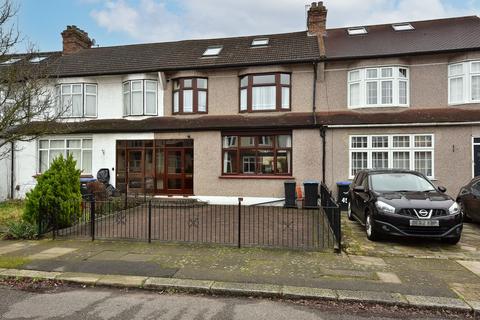 4 bedroom terraced house for sale, Sittingbourne Avenue, Enfield EN1