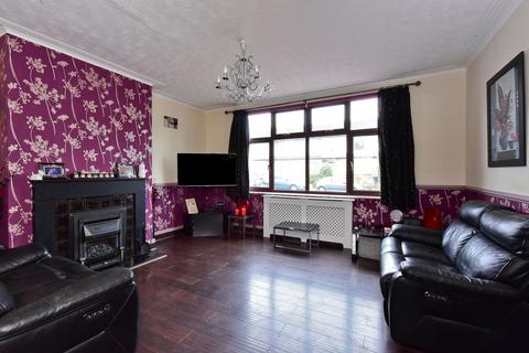 4 bedroom terraced house for sale, Sittingbourne Avenue, Enfield EN1