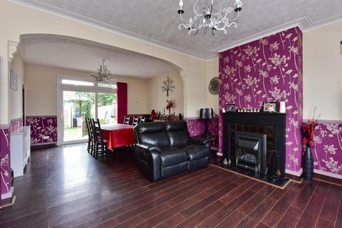 4 bedroom terraced house for sale, Sittingbourne Avenue, Enfield EN1