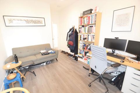 1 bedroom flat to rent, BEAUTIFUL ONE BED, MOMENTS FROM CALEDONIAN RD TUBE