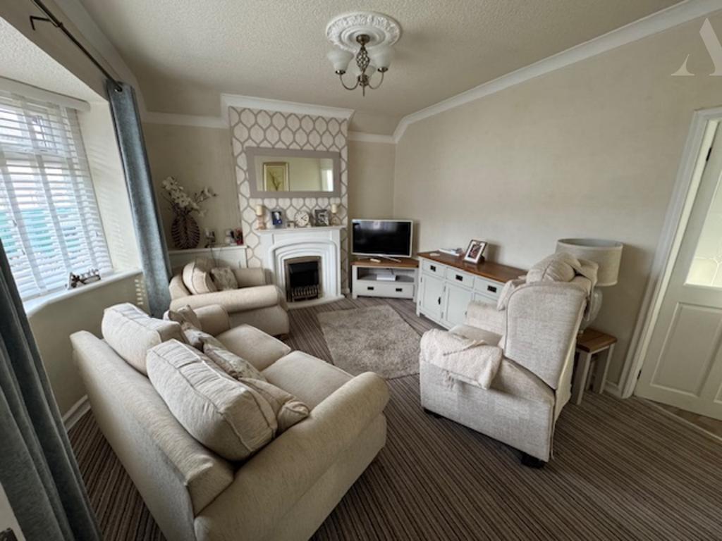 61 Asquith Road lounge