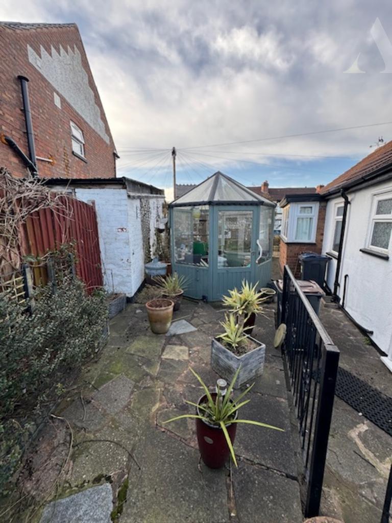 61 Asquith Road Garden 3