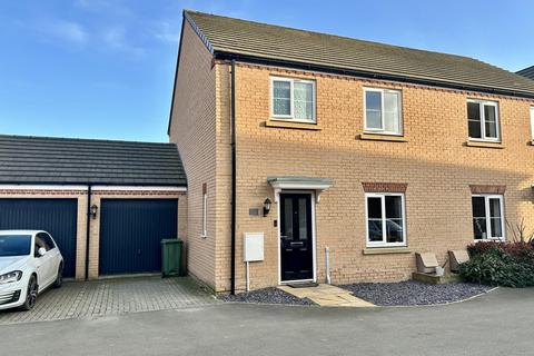 3 bedroom semi-detached house for sale, Lingfield Park, Bourne, PE10
