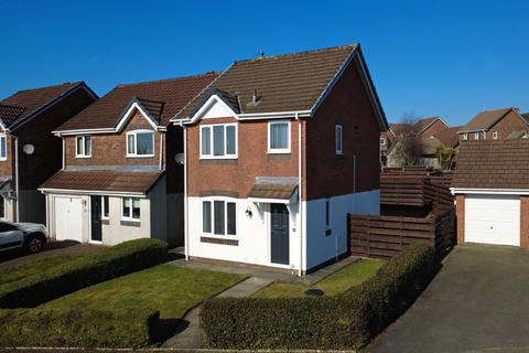 8 Coniston Park, Cleator Moor, CA25 5QF