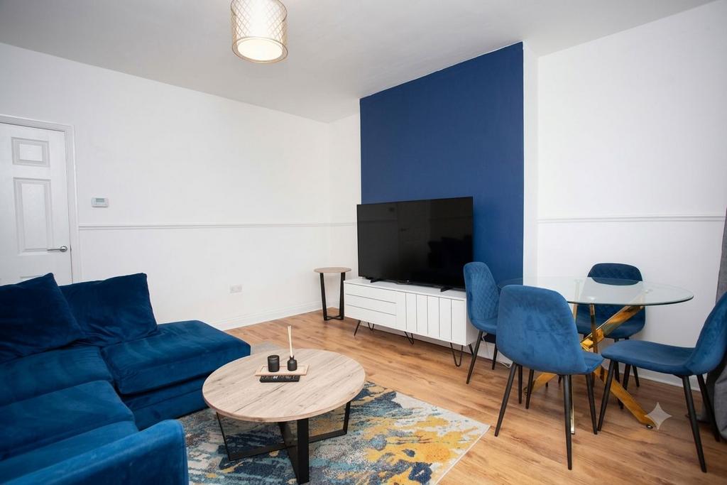 House in Newcastle upon Tyne - View 4