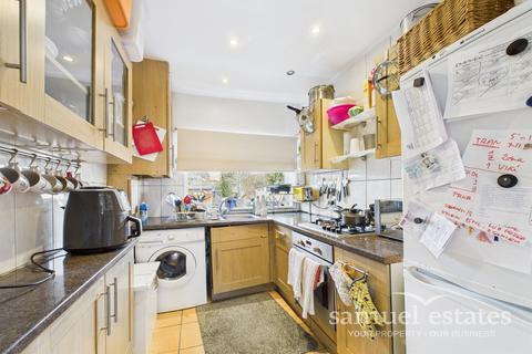 3 bedroom end of terrace house for sale, Rowan Crescent, Streatham Vale, SW16