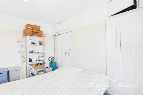 43 Rowan Crescent, London, SW16 5JA