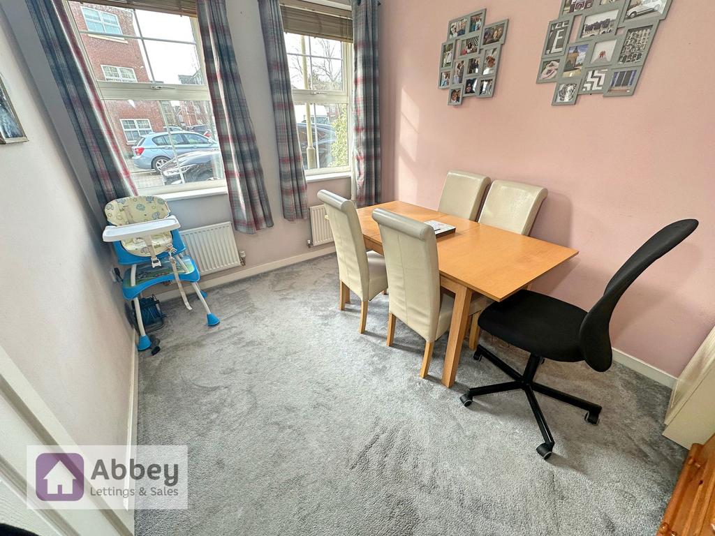 Dining Room/2nd Lounge