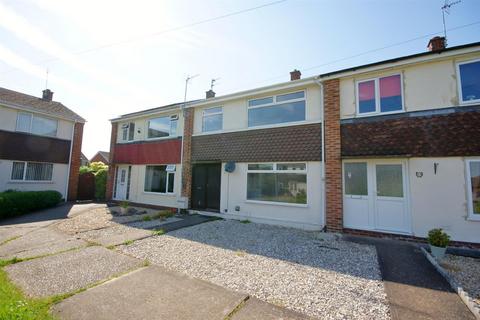 3 bedroom terraced house to rent, Hutson Drive , North Hykeham