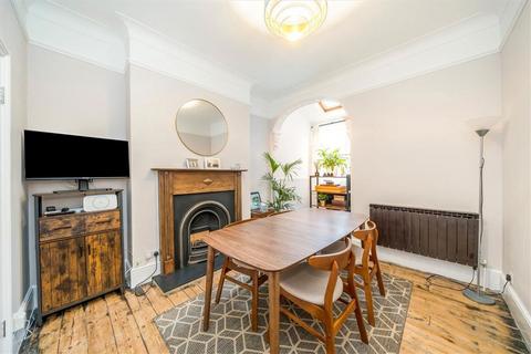 3 bedroom house for sale, Wellington Gardens, London SE7