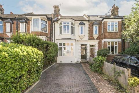 31 Wellington Gardens, London, SE7 7PJ
