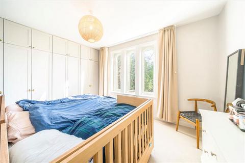 2 bedroom flat for sale, Vanbrugh Park, London SE3