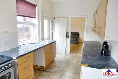 3 bedroom terraced house for sale, West End Avenue, Doncaster