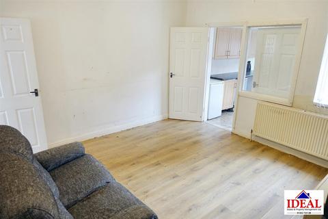 3 bedroom terraced house for sale, West End Avenue, Doncaster