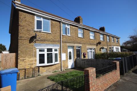 3 bedroom end of terrace house to rent, First Avenue, Sheerness, ME12