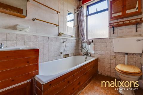 5 Rialto Road, Mitcham, CR4 2LT