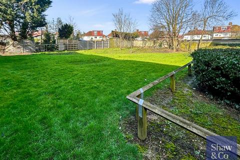 2 bedroom flat for sale, Nuffield Court, Old Park Mews, Hounslow TW5
